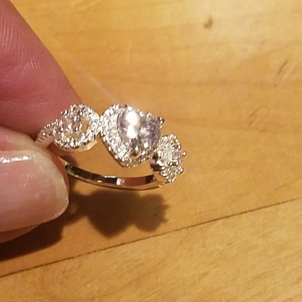 SILVER & WHITE CRYSTAL RING